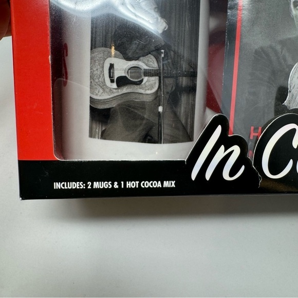 Elvis In Concert Set Of 2 Mugs New in Box - Picture 7 of 8